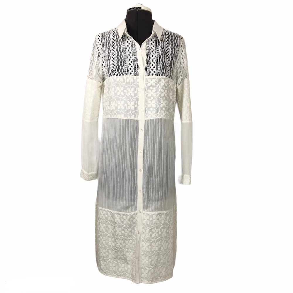 Artisan De Luxe NWOT Embroidered‎ Lace Tunic Top